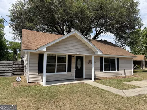 662 Windhaven Dr, Hinesville, GA 31313