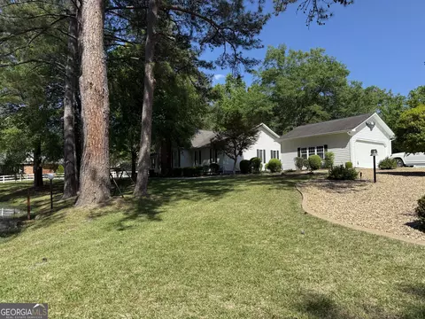 Exterior - 403 Payne Pl, Dublin, GA 31021 photo 3 of 23