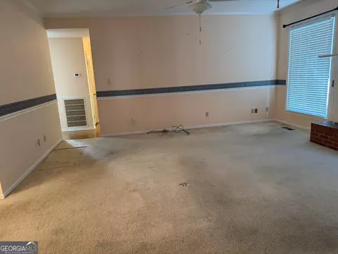 Living - 403 Payne Pl, Dublin, GA 31021 photo 2 of 9