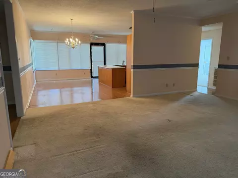 Living - 403 Payne Pl, Dublin, GA 31021 photo 4 of 9