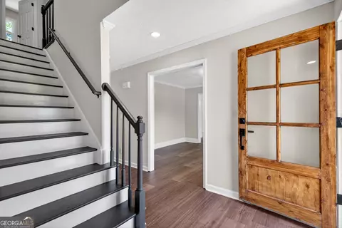 Entry Way - 406 Ashford Cir, Lagrange, GA 30240 photo 2 of 4