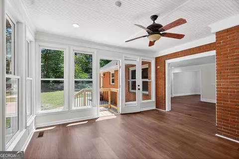 Exterior - 406 Ashford Cir, Lagrange, GA 30240 photo 3 of 9