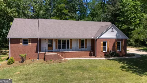 406 Ashford Cir, Lagrange, GA 30240