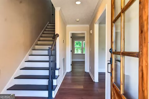 Entry Way - 406 Ashford Cir, Lagrange, GA 30240 photo 1 of 4