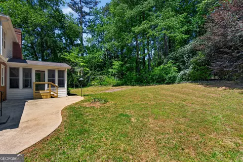 Exterior - 406 Ashford Cir, Lagrange, GA 30240 photo 7 of 9