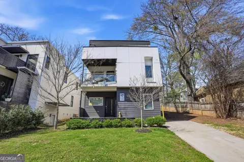 1076 Center St NW, Atlanta, GA 30318