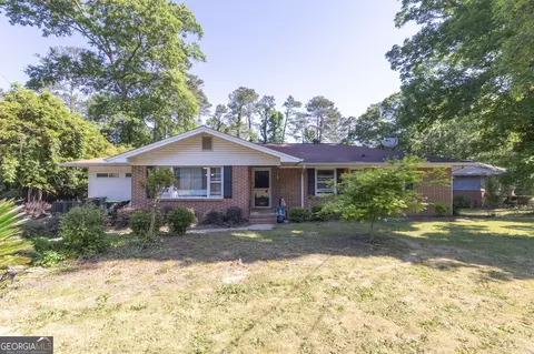 408 Skyway Dr, Warner Robins, GA 31088