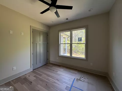 Bedroom - 260 Edgewater Trl S, Toccoa, GA 30577 photo 3 of 8