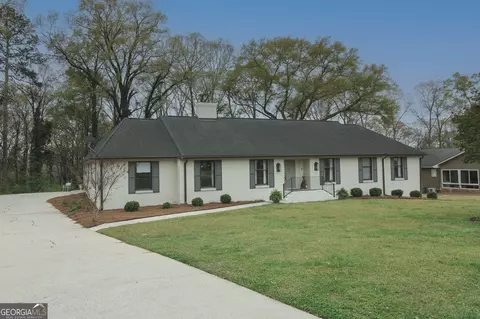 112 Maple Dr, Cartersville, GA 30120