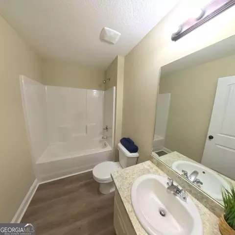 Bath - 68 Merrymount Dr, Winder, GA 30680 photo 1 of 2