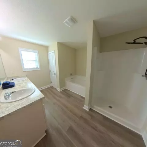 Bath - 68 Merrymount Dr, Winder, GA 30680 photo 2 of 2