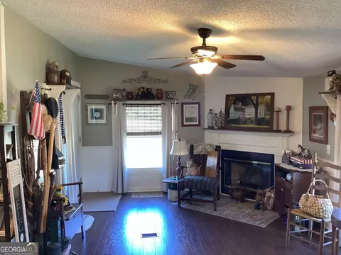 Entry Way - 935 Cannafax Rd, Barnesville, GA 30204 photo 1 of 1