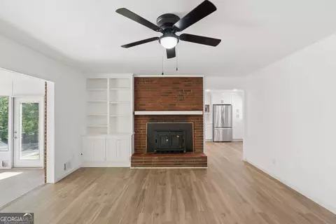 Living - 14030 Cogburn Rd, Milton, GA 30004 photo 2 of 6