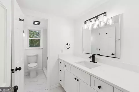 Bath - 14030 Cogburn Rd, Milton, GA 30004 photo 1 of 7
