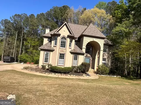 3322 Hunters Hill Dr, Lithonia, GA 30038
