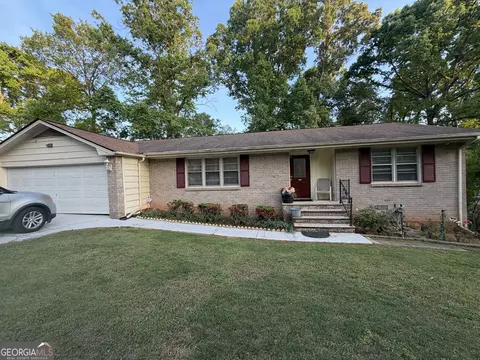 2906 Castle Dr, Lawrenceville, GA 30044