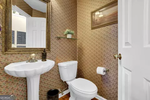 Bath - 4095 Beaver Oaks Dr, Duluth, GA 30096 photo 1 of 5
