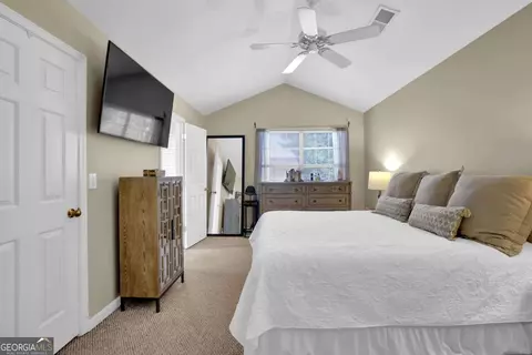 Bedroom - 4095 Beaver Oaks Dr, Duluth, GA 30096 photo 1 of 6