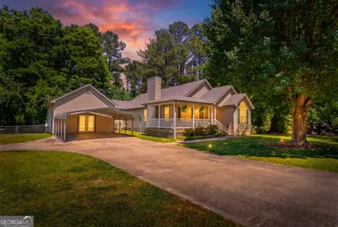 304 Annie Ln, Locust Grove, GA 30248