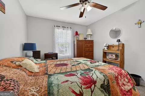 Bedroom - 955 Chappell Mill Rd, Milner, GA 30257 photo 6 of 8
