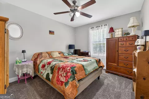 Bedroom - 955 Chappell Mill Rd, Milner, GA 30257 photo 5 of 8
