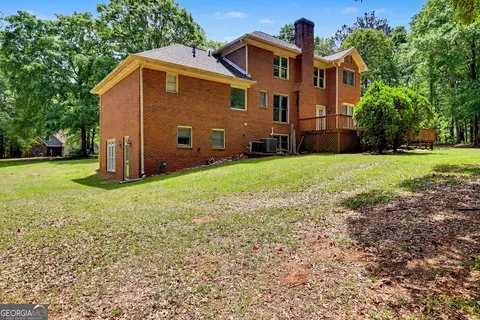Exterior - 107 Big Oak Dr, Barnesville, GA 30204 photo 4 of 5