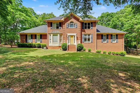 107 Big Oak Dr, Barnesville, GA 30204