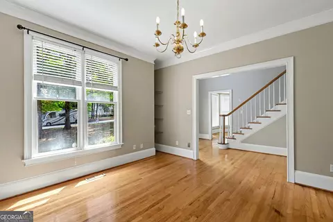 Living - 107 Big Oak Dr, Barnesville, GA 30204 photo 6 of 7
