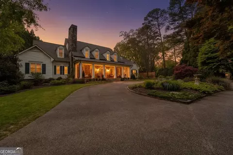 5000 Long Island Dr NW, Sandy Springs, GA 30327