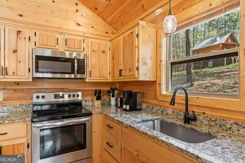 Kitchen - 237 Bentley Cv #314, Murphy, NC 28906 photo 4 of 6