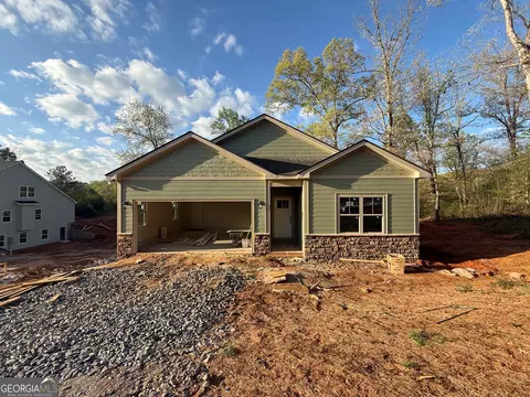 365 Hunts Ridge Dr, Cleveland, GA 30528