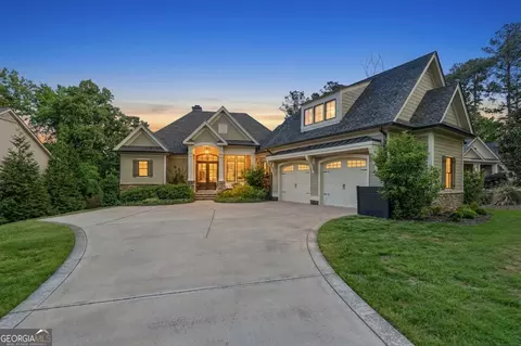 1011 Lake Pointe Dr S, Greensboro, GA 30642