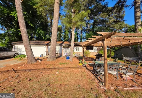 202 Bethesda Church Rd, Lawrenceville, GA 30044