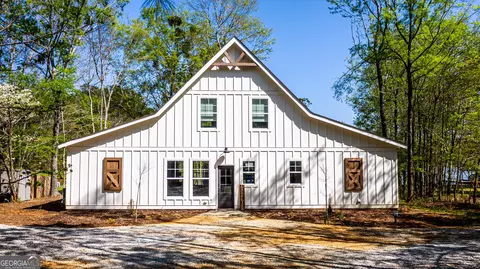 586 Rockville Springs Dr, Eatonton, GA 31024