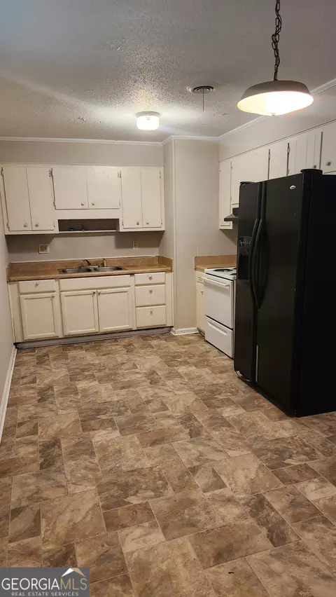 Kitchen - 2607 Massoit Ct, Augusta, GA 30906 photo 1 of 3