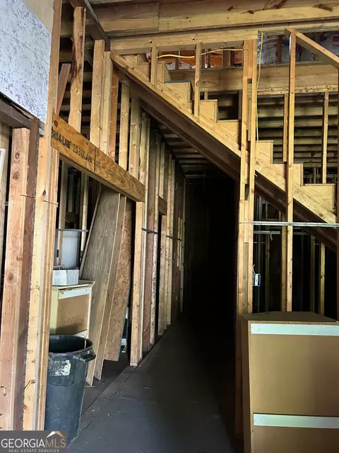Entry Way - 303 Grady Ave NE, Rome, GA 30161 photo 1 of 2