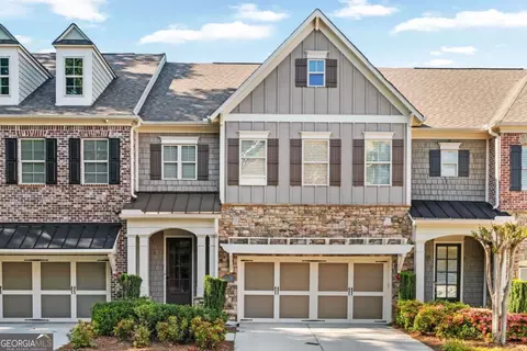 910 Acadiana Dr, Atlanta, GA 30328