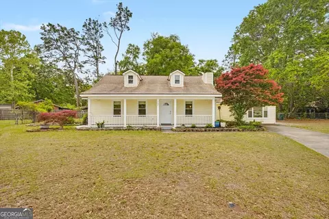 762 Robin Hood Dr, Hinesville, GA 31313