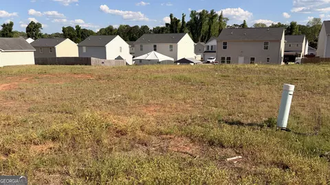 410 Foot Log Ln, Hogansville, GA 30230