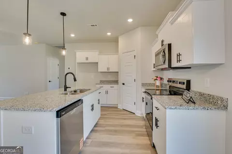 Kitchen - 294 Timberlake Dr, Guyton, GA 31312 photo 2 of 3