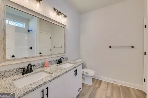 Bath - 294 Timberlake Dr, Guyton, GA 31312 photo 1 of 2