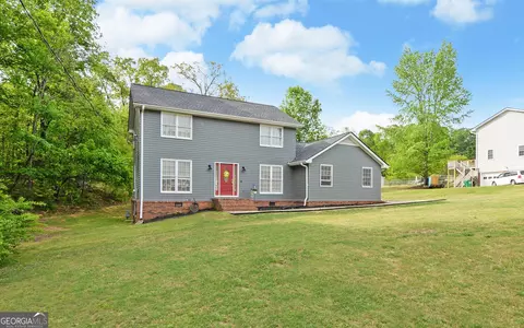 62 Crawford Manor Dr, Toccoa, GA 30577