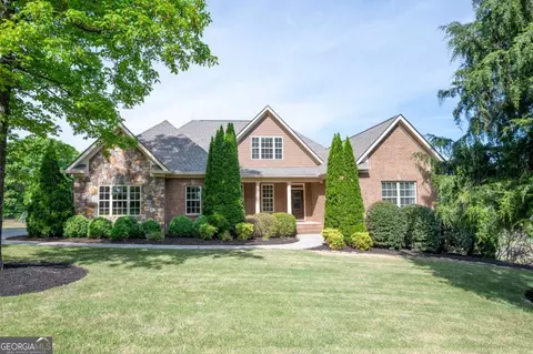 148 Fox Den Dr NE, Calhoun, GA 30701