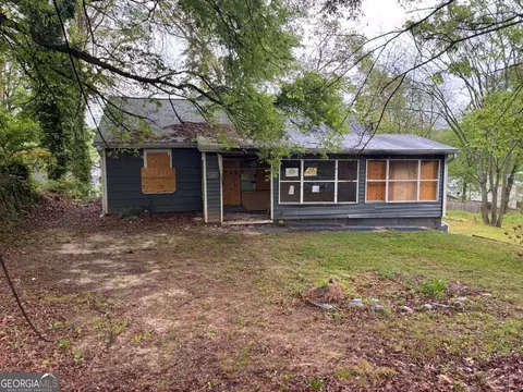 2387 Saint James Dr NW, Atlanta, GA 30318