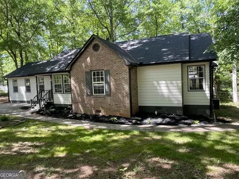 34 Contour Dr, Stockbridge, GA 30281
