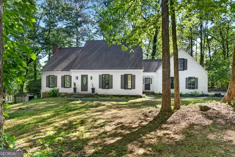 671 Ginger Cake Rd, Fayetteville, GA 30214
