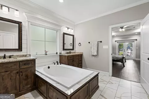 Bath - 314 Hodge Rd, Perry, GA 31069 photo 3 of 10