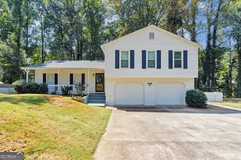 140 Leigh Kay Dr, Lawrenceville, GA 30046