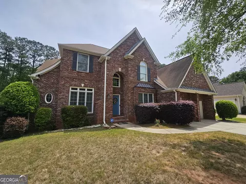 433 Lake Forest Dr, Newnan, GA 30265
