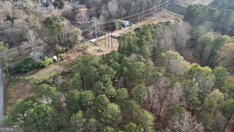 5158 W Holiday Ct SE, Acworth, GA 30102